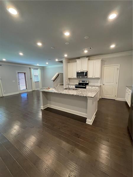 Building Photo - 2924 Weyhill Trl