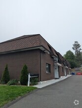 Building Photo - 266 Main Ave