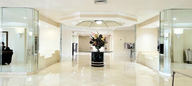 Foto del edificio - 111 N Pompano Beach Blvd
