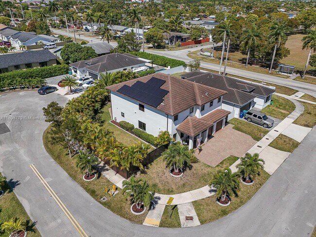 Foto del edificio - 16820 SW 109th Pl