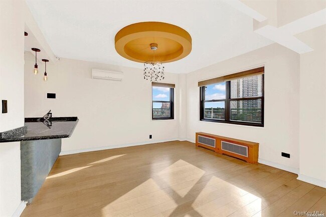 Foto del edificio - 109-33 71st Rd