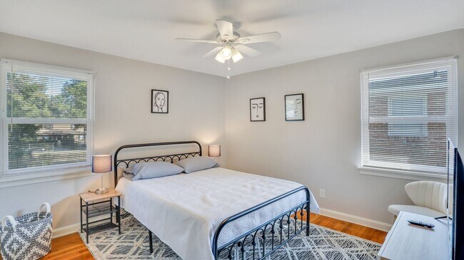 Foto del edificio - Fully Renovated Units Move-in Ready!