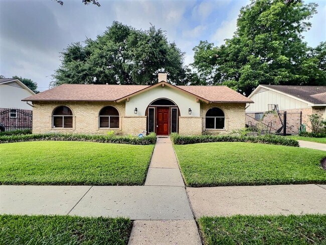 Building Photo - 9403 Langdon Ln