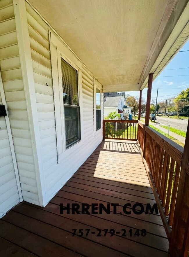 Photo - 2846 Grandy Ave Apartment