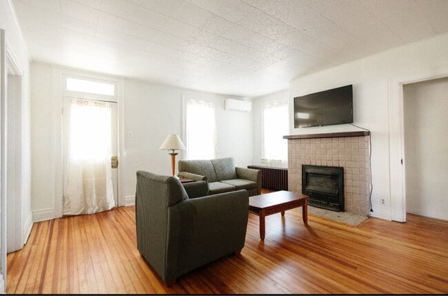 Building Photo - 163 McKeesport Rd