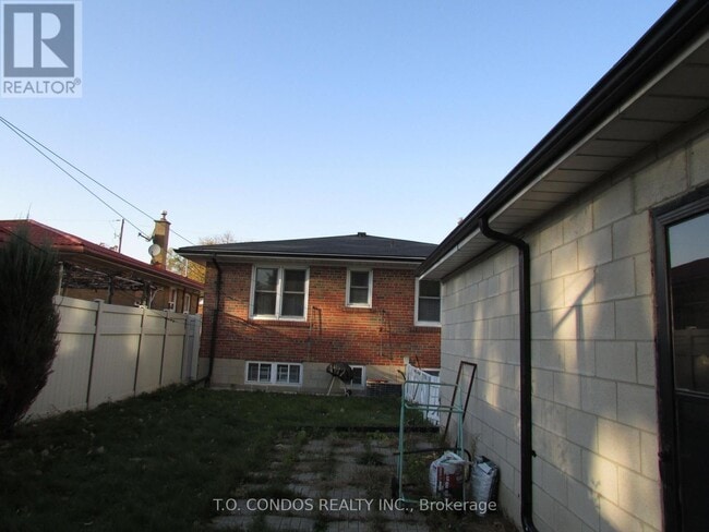 Building Photo - 21 Black Creek Blvd