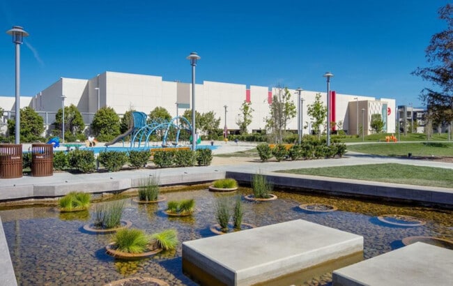 Building Photo - 717 Nile River Dr