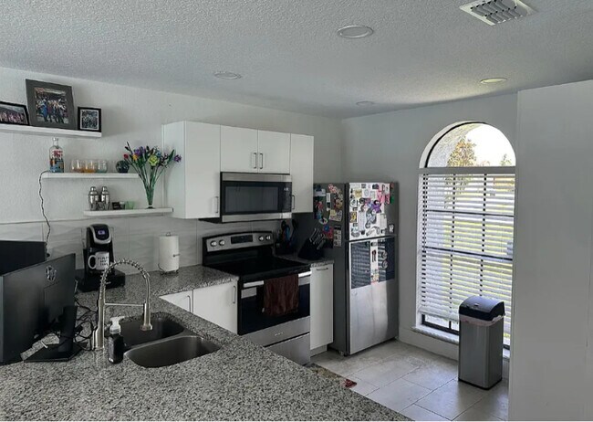 Foto del edificio - 12202 Hatfield Ct