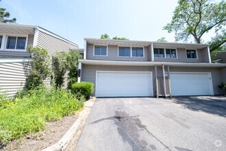 Building Photo - 9154 Neill Lake Rd