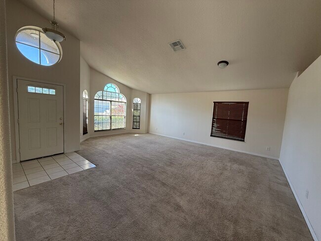 Foto del edificio - 1628 Maximilian Dr