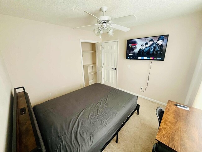 Building Photo - 19 Avocet Way