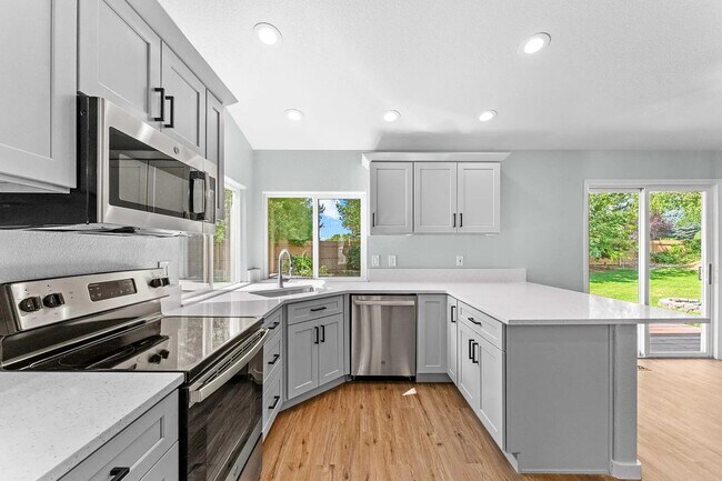 Foto del edificio - Charming Eagle Cul-de-Sac Retreat – 4 BR, ...