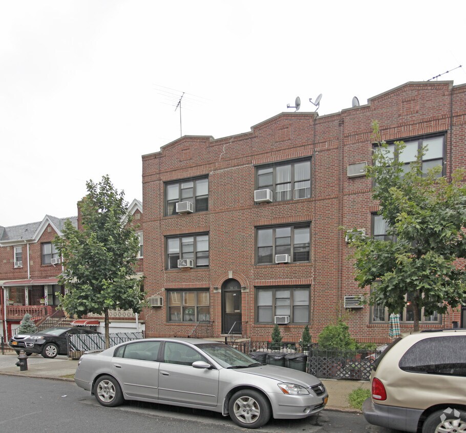 Building Photo - 30-42 49th St