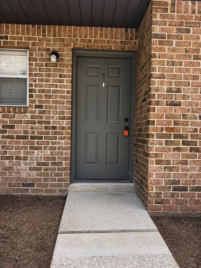 Foto del edificio - 1179 Bentley Rd