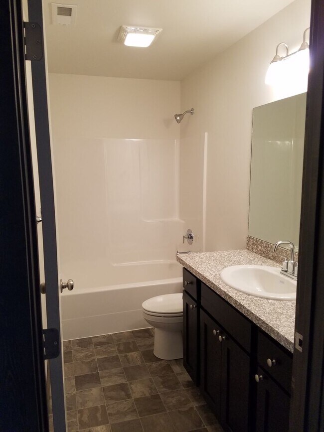Foto del edificio - 1512 Butler Creek B