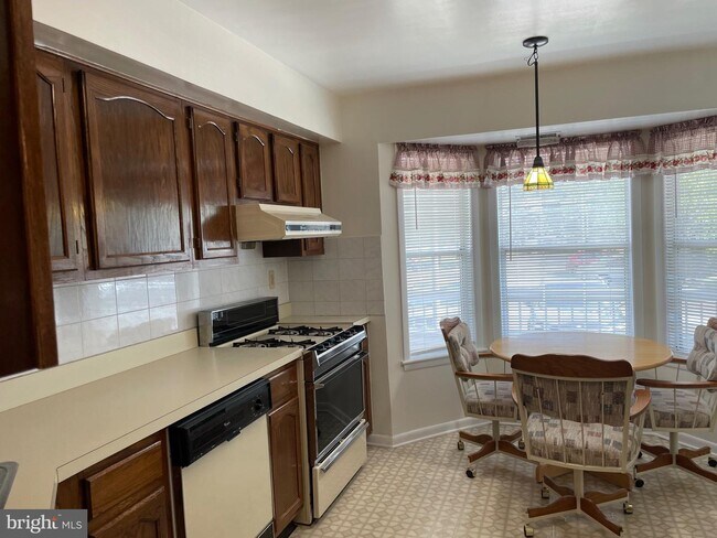 Building Photo - 109 Wrangel Ct