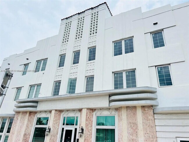 Foto del edificio - 3025 Indian Creek Dr