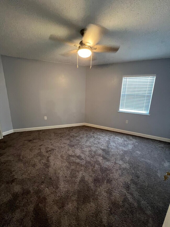 Foto del edificio - 1039 Cardonna St