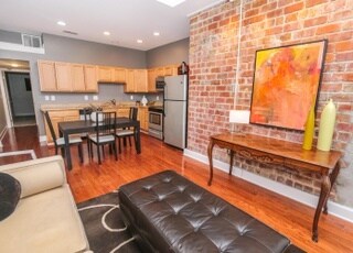 Foto del edificio - 1276 N High St