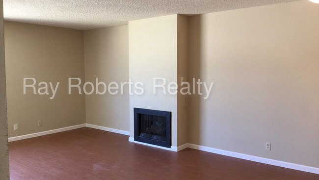 Foto del edificio - 3631 Green Ave