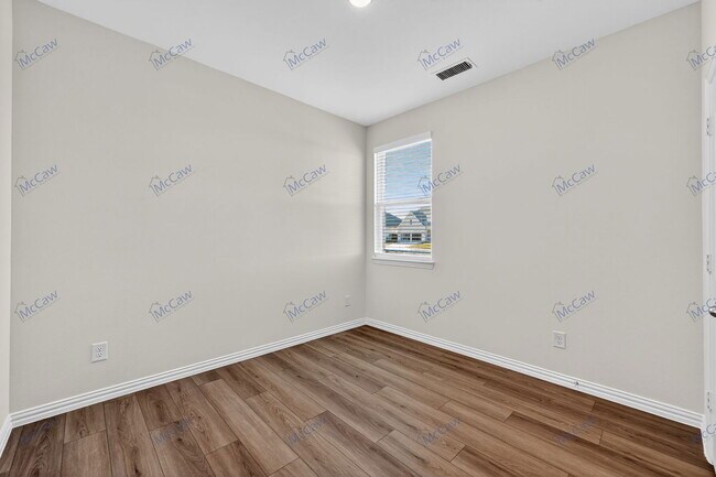 Foto del edificio - 512 Baker Ct