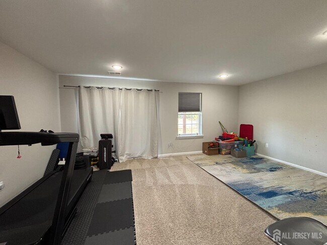 Foto del edificio - 1106 Hights Farm Rd N