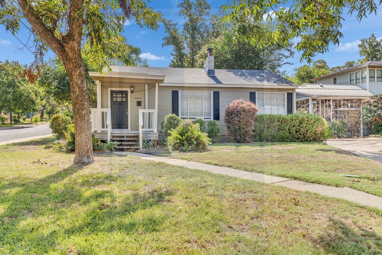 Foto principal - 4815 Woodview Ave