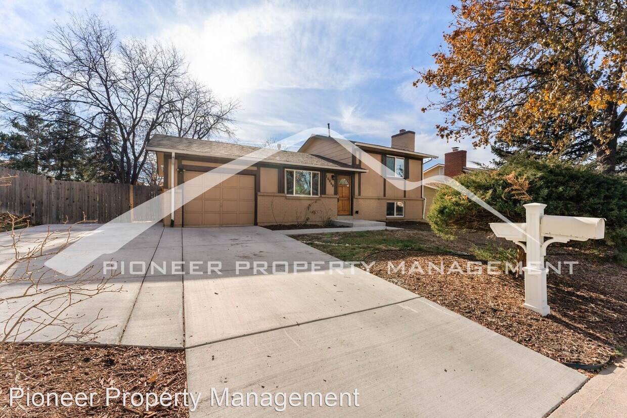 Primary Photo - 3 br, 2 bath House - 16868 E Pacific Place