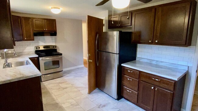 Foto del edificio - 92 Cottage Ave