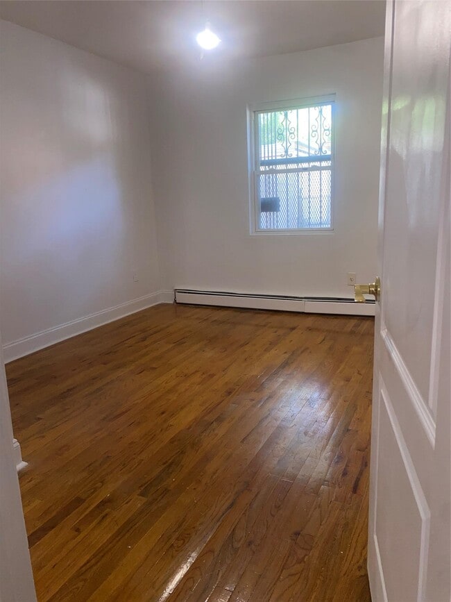 Building Photo - 2909 Wilson Ave