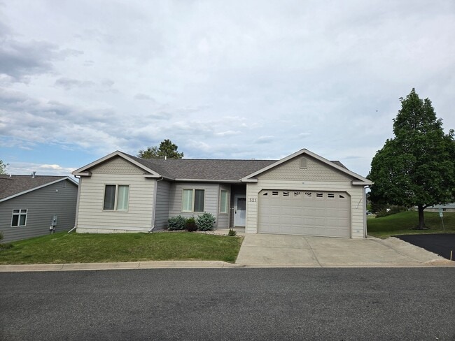 Building Photo - 521 Burnham Pl