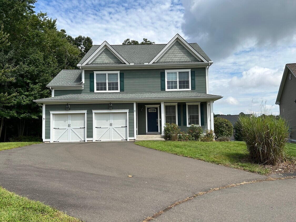 Primary Photo - 8 Bushel Rd