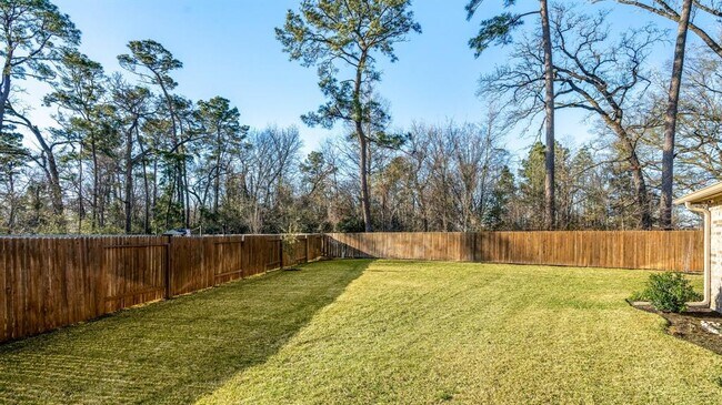 Foto del edificio - 24630 Charlton Green Ln