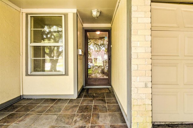 Building Photo - 3708 Edgefield Dr
