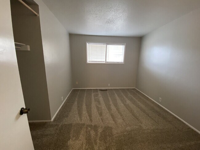 Foto del edificio - Updated 4 Bedroom, 1.5 Bath!