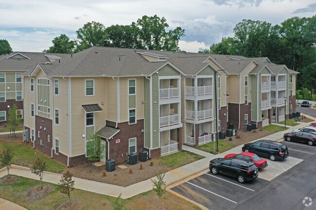 Building Photo - Muirs Landing