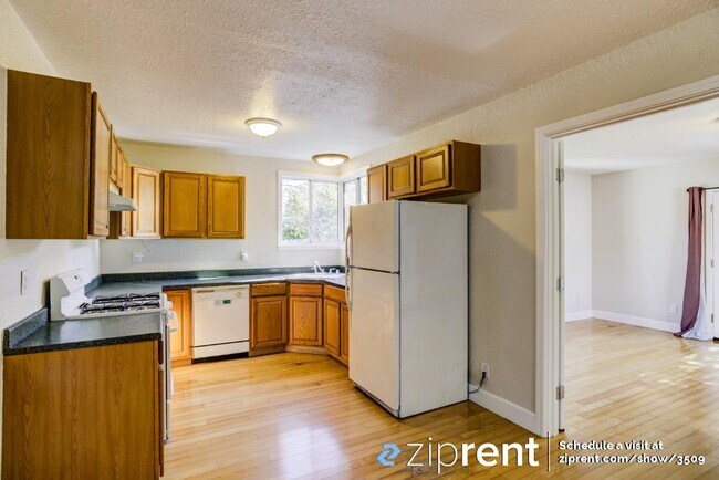 Foto del edificio - 126 Knoll Cir