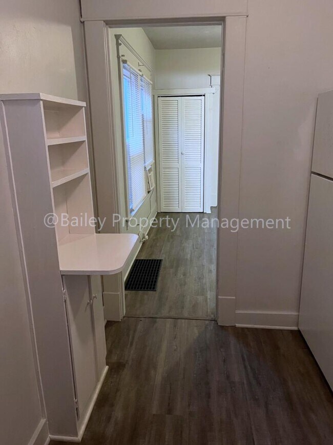 Foto del edificio - 1634 S Preston St