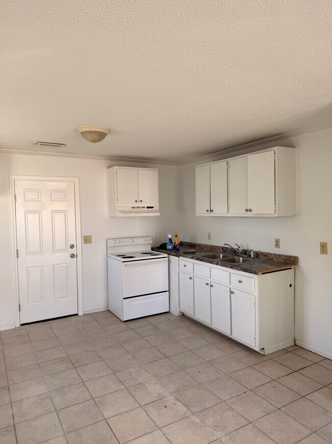 Foto del edificio - 342 Mayse Rd