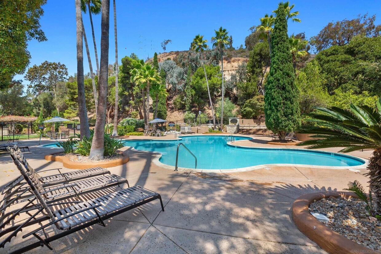 Foto principal - 6416 Friars Rd