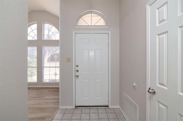 Foto del edificio - 6813 Aimpoint Dr