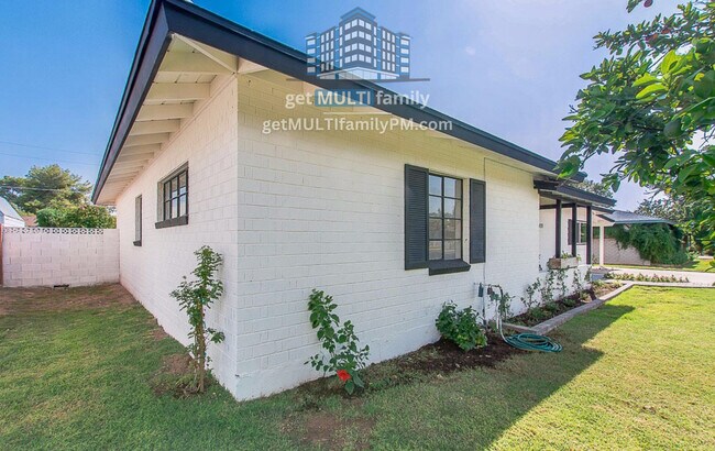 Foto del edificio - Modern Ranch Oasis in Arcadia!