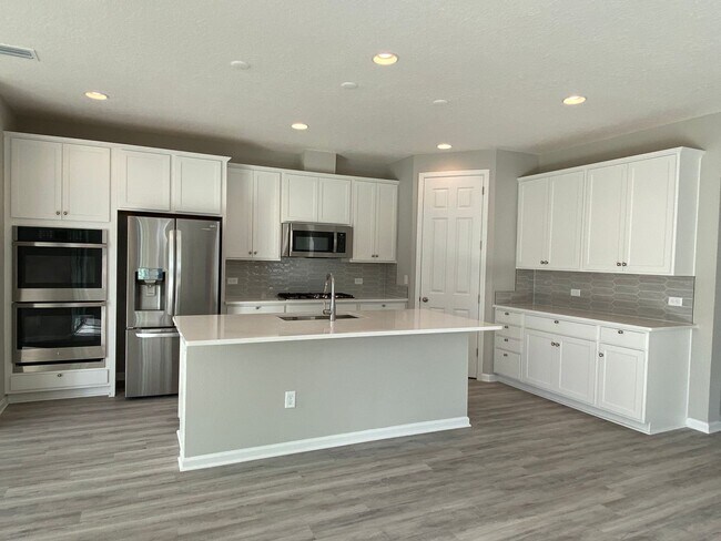 Foto del edificio - One Year Old in Grand Creek South