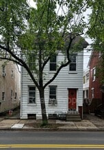Building Photo - 262 Beech St