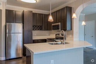 The Retreat at Cypress Station photo'