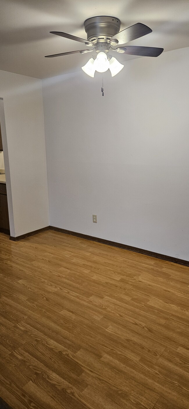 Dining room with Fan - Ridgeview Terrace