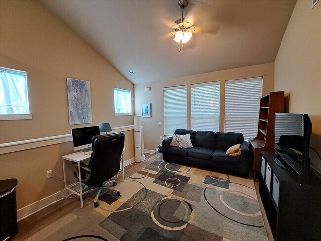 Foto del edificio - 1601 Miriam Ave