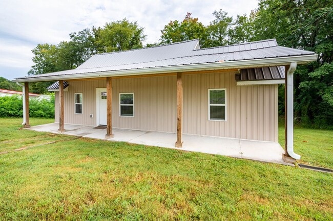 Building Photo - Charming home in the center of Lafayette!