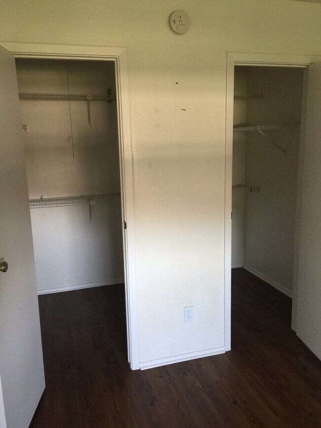Foto del edificio - Two Bedroom Unit Near UTMB!