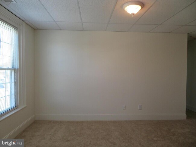 Building Photo - 401 E Patapsco Ave